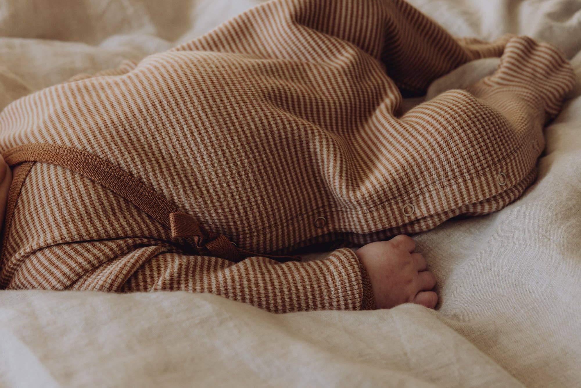 Finch & Fable Wool Rib Footie | Fawn Stripe